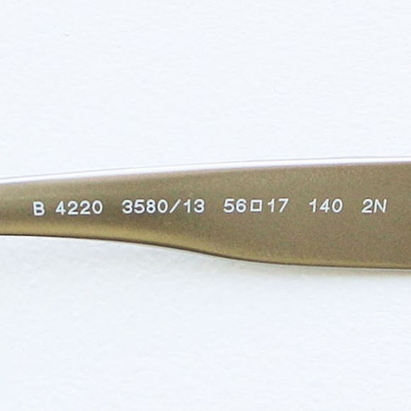 EMMA ✨NEW Burberry Sunglasses Matte Cat Eye✨ - Picture 4 of 6